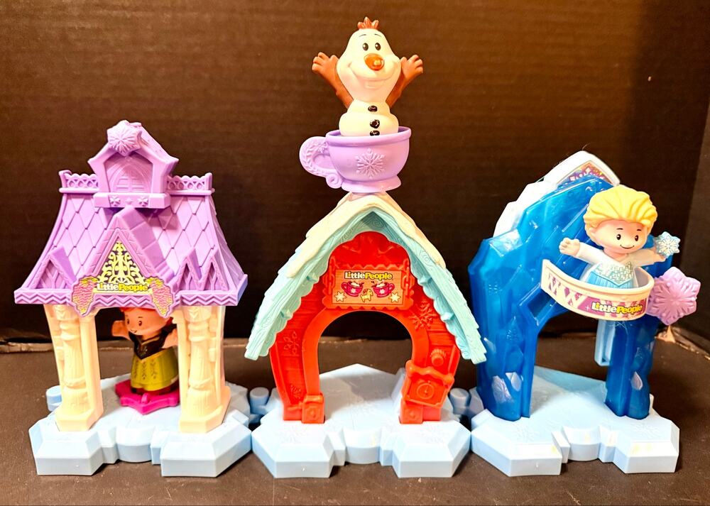Fisher-Price Little People Disney Frozen Snowflake Village Set Ann Elsa Olaf